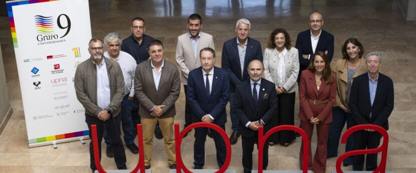 Representantes de la comisión de gerencias del G-9 de universidades, reunidos en Pamplona bajo la presidencia del rector de la Universidad de Oviedo, Ignacio Villaverde Menéndez